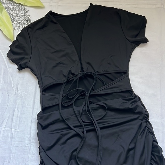⭐️cut Out Ruffle Ruched Bodycon Mini Short Sleeve Tie Front Wrap Dress⭐️ - Picture 7 of 9
